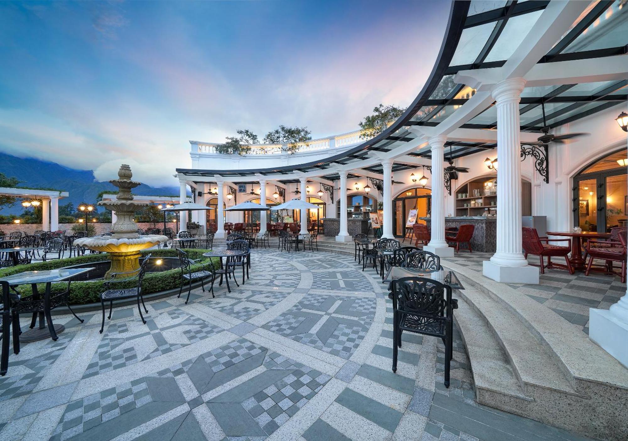 シルク パス グランド リゾート ＆ スパ サパ エクステリア 写真 The restaurant at the hotel