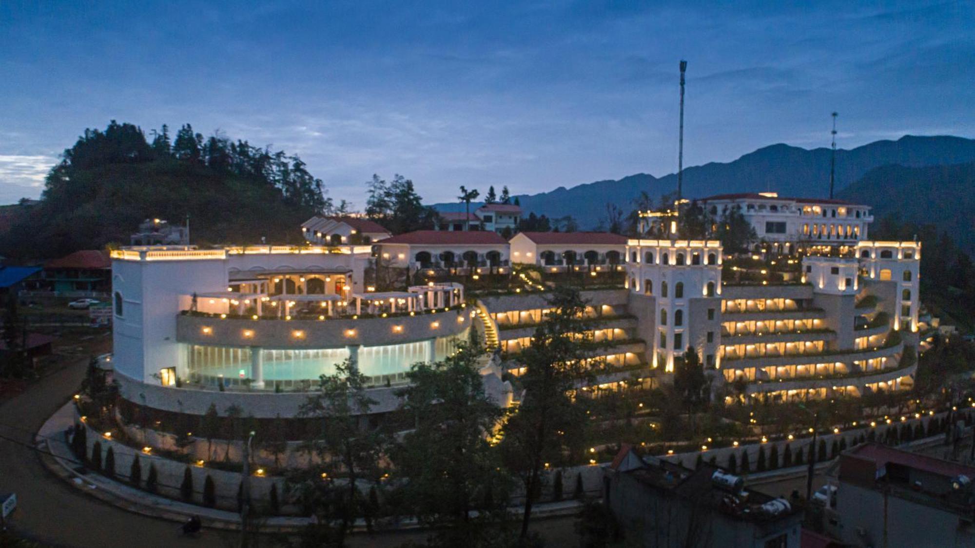 シルク パス グランド リゾート ＆ スパ サパ エクステリア 写真 Dalat Palace Hotel